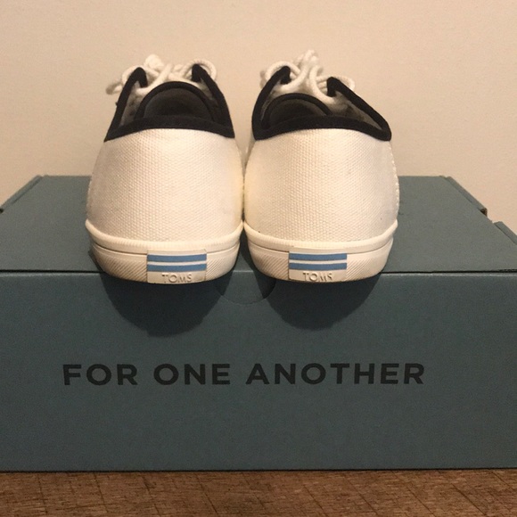 TOMS Canvas Sneakers - Picture 7 of 8